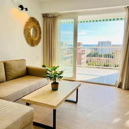 Apartment Deluxe Torremar *